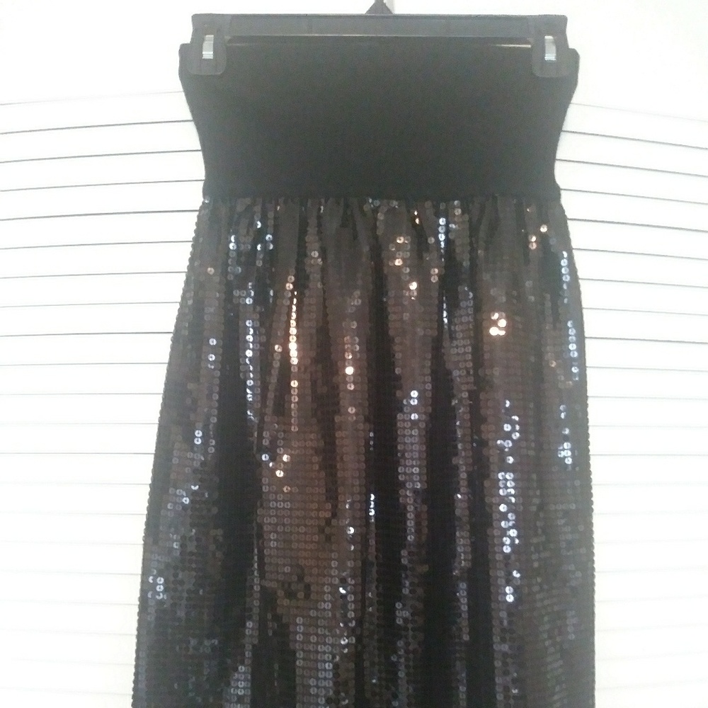 Small sequins black dress